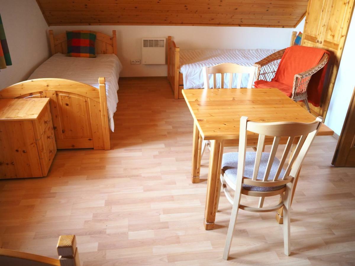 Ubytovani U Krizu Bulhary Exteriör bild